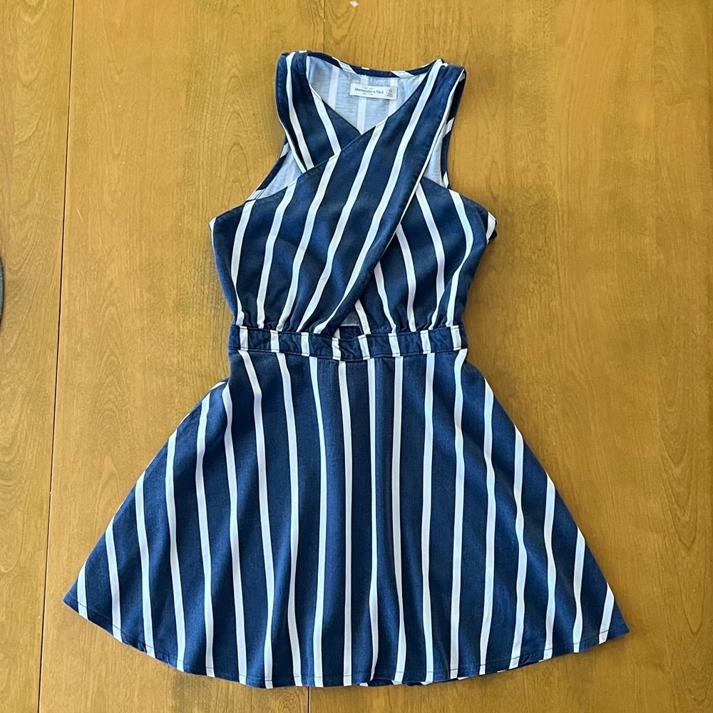 Abercrombie & Fitch striped cross front circle dress